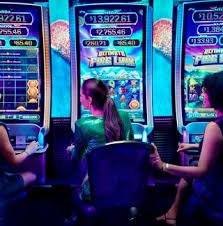 Antarmuka Macau Pools di aplikasi mobile qq2121